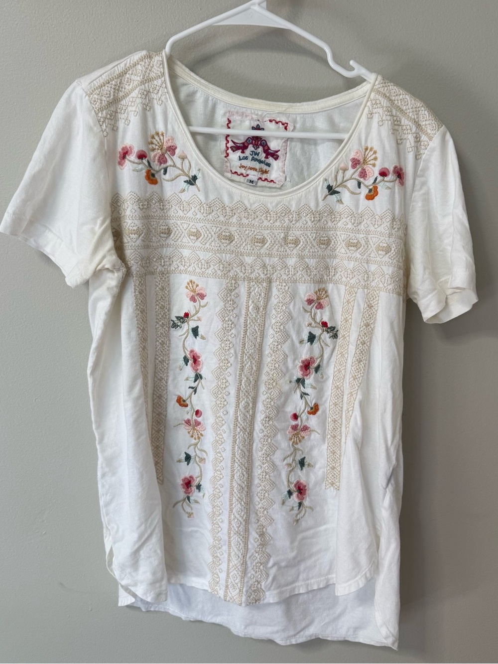 Johnny Was Women’s White Embroidered Floral Scoop Neck Tee Shirt Boho Medium - Picture 2 of 16